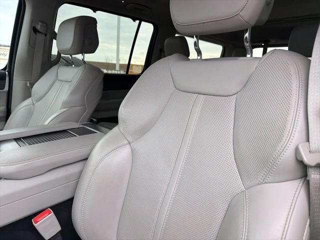 2023 Jeep Wagoneer Series III