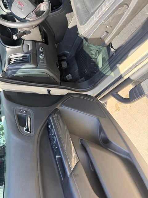 2022 GMC Canyon AT4 w/Leather