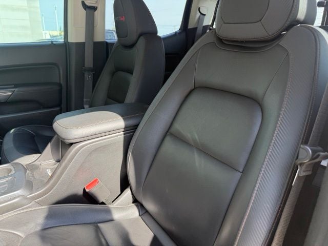 2022 GMC Canyon AT4 w/Leather
