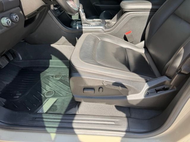 2022 GMC Canyon AT4 w/Leather