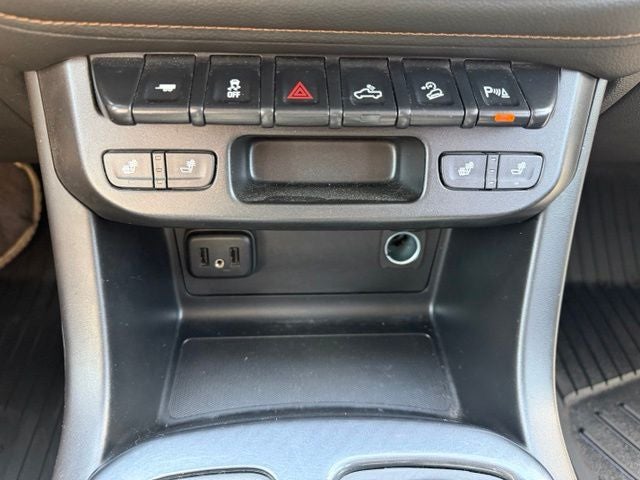 2022 GMC Canyon AT4 w/Leather