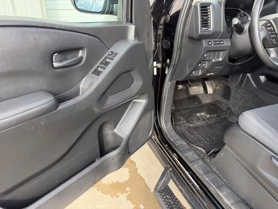 2022 Nissan Frontier S