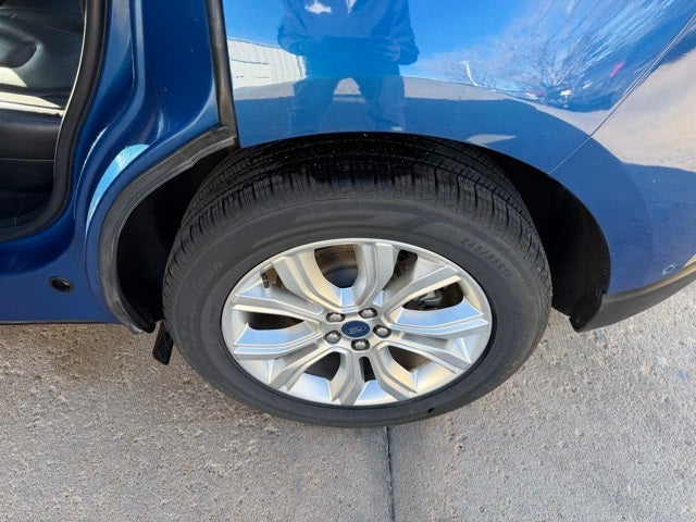 2020 Ford Edge Titanium