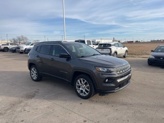 2022 Jeep Compass Latitude Lux