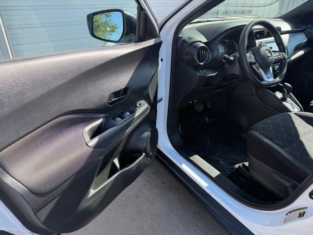 2019 Nissan Kicks S