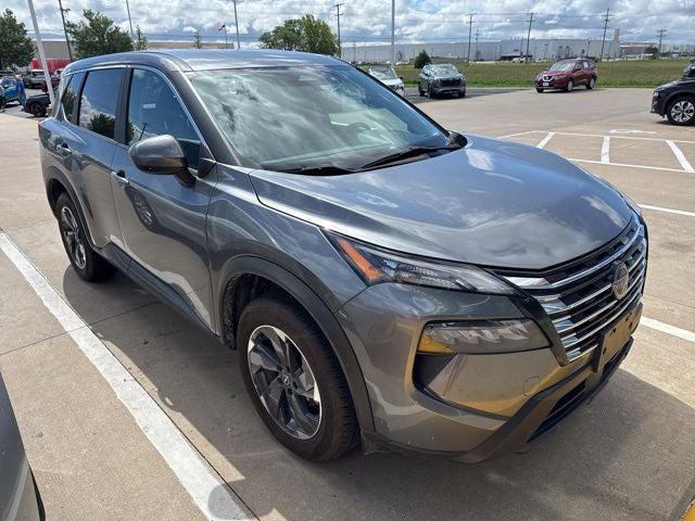 2024 Nissan Rogue SV FWD's photo