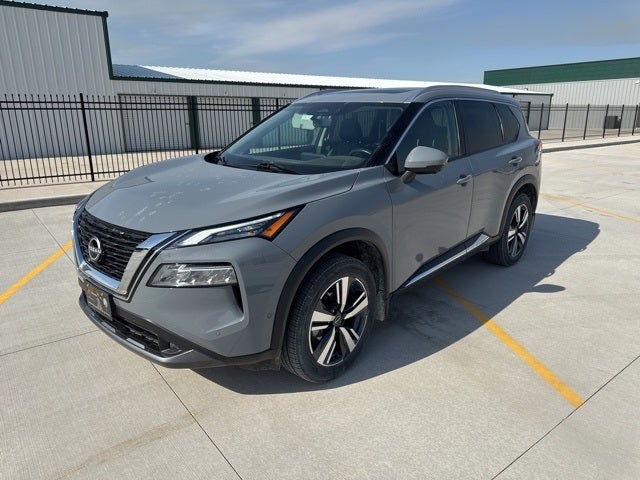 2022 Nissan Rogue SL