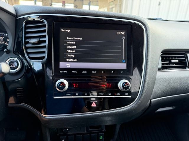 2020 Mitsubishi Outlander SE