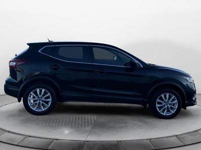 2022 Nissan Rogue Sport S