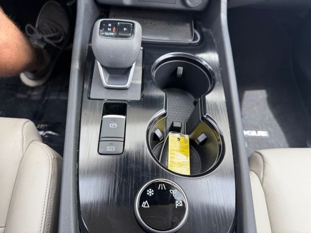 2025 Nissan Rogue SL