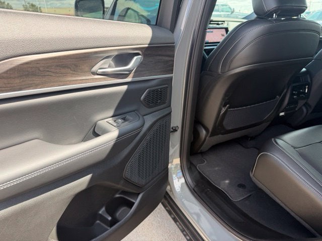 2027 Jeep Grand Cherokee Limited