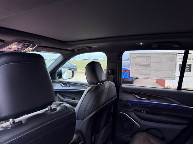 2025 Jeep Grand Cherokee GRAND CHEROKEE OVERLAND 4X4