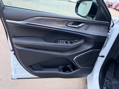 2025 Jeep Grand Cherokee GRAND CHEROKEE OVERLAND 4X4