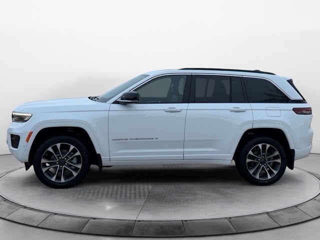 2025 Jeep Grand Cherokee GRAND CHEROKEE OVERLAND 4X4