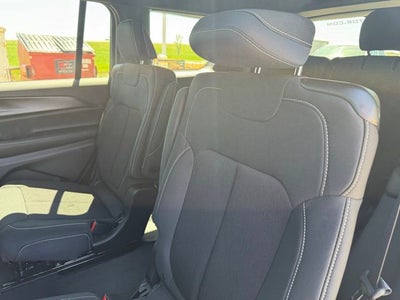 2026 Jeep Grand Cherokee GRAND CHEROKEE L LAREDO X 4X4