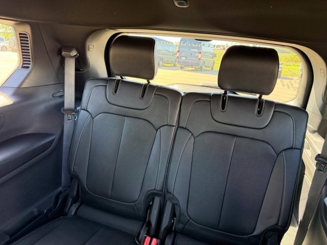 2027 Jeep Grand Cherokee GRAND CHEROKEE L LIMITED RESERVE 4X4