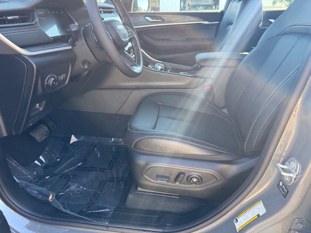 2027 Jeep Grand Cherokee GRAND CHEROKEE L LIMITED RESERVE 4X4