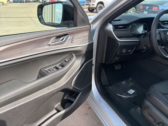 2026 Jeep Grand Cherokee GRAND CHEROKEE L LIMITED RESERVE 4X4