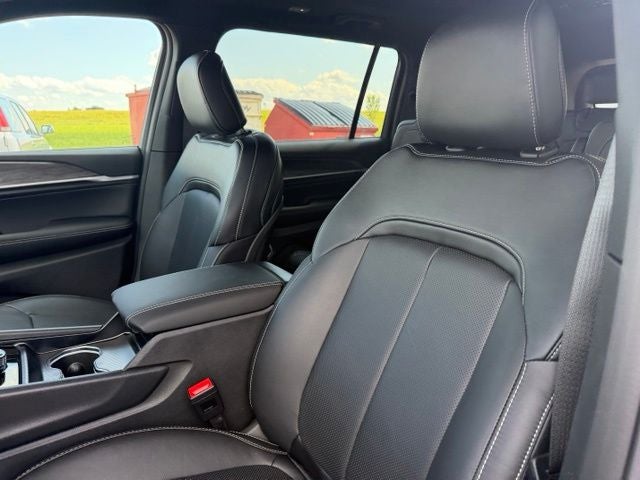 2026 Jeep Grand Cherokee GRAND CHEROKEE L LIMITED RESERVE 4X4