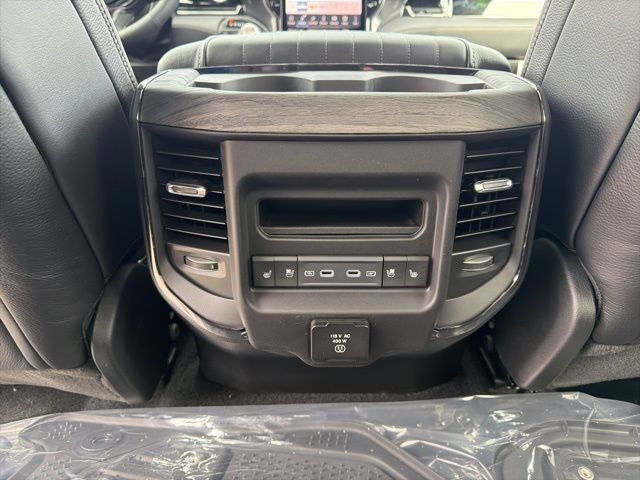 2026 RAM 1500 RAM 1500 LIMITED CREW CAB 4X4 5'7' BOX