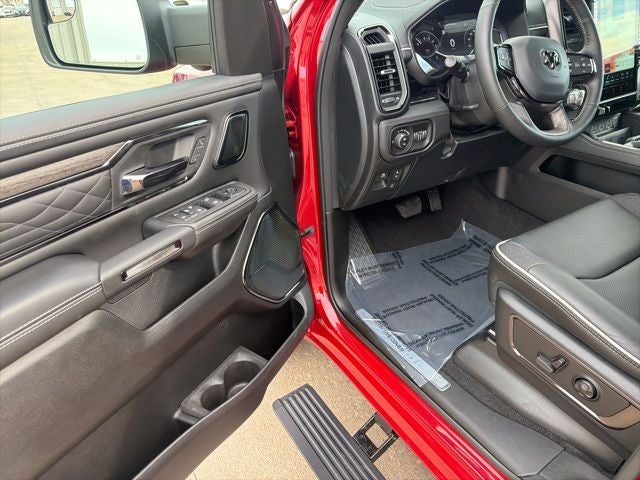 2026 RAM 1500 RAM 1500 LIMITED CREW CAB 4X4 5'7' BOX