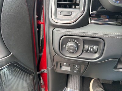 2026 RAM 1500 RAM 1500 LIMITED CREW CAB 4X4 5'7' BOX