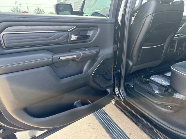 2026 RAM 1500 RAM 1500 LIMITED CREW CAB 4X4 5'7' BOX