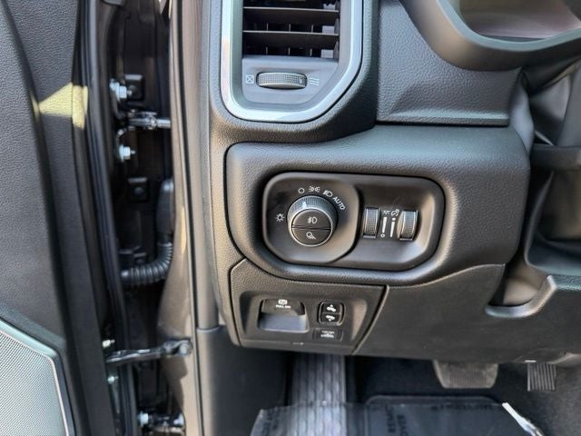 2027 RAM 1500 RAM 1500 LARAMIE CREW CAB 4X4 5'7' BOX