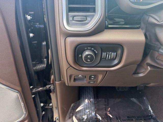 2026 RAM 1500 RAM 1500 LARAMIE CREW CAB 4X4 5'7' BOX