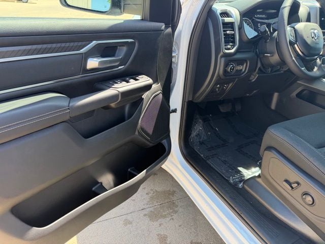 2026 RAM 1500 RAM 1500 BIG HORN CREW CAB 4X4 6'4' BOX