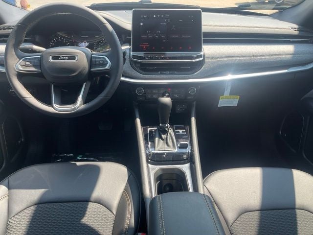 2026 Jeep Compass 85th Anniversary - Photo 9