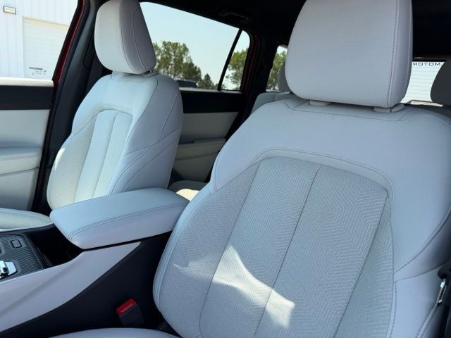 2026 Jeep Cherokee Laredo - Photo 18