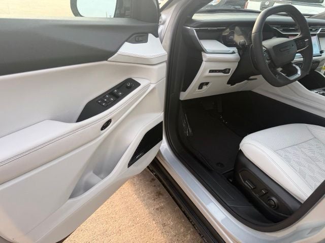 2026 Jeep Cherokee CHEROKEE OVERLAND 4X4