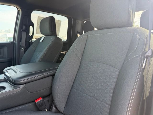 2026 RAM 2500 RAM 2500 TRADESMAN CREW CAB 4X4 6'4' BOX