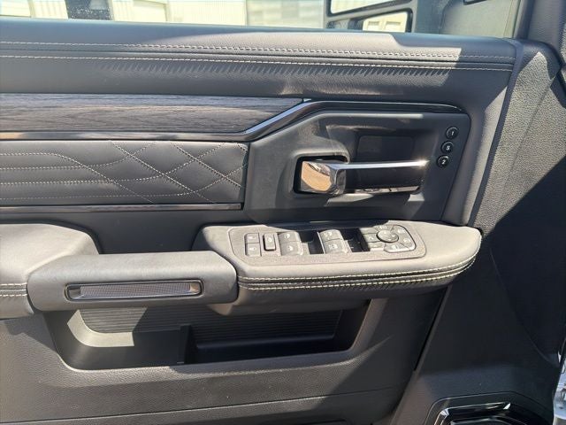 2026 RAM 2500 RAM 2500 LIMITED CREW CAB 4X4 6'4' BOX