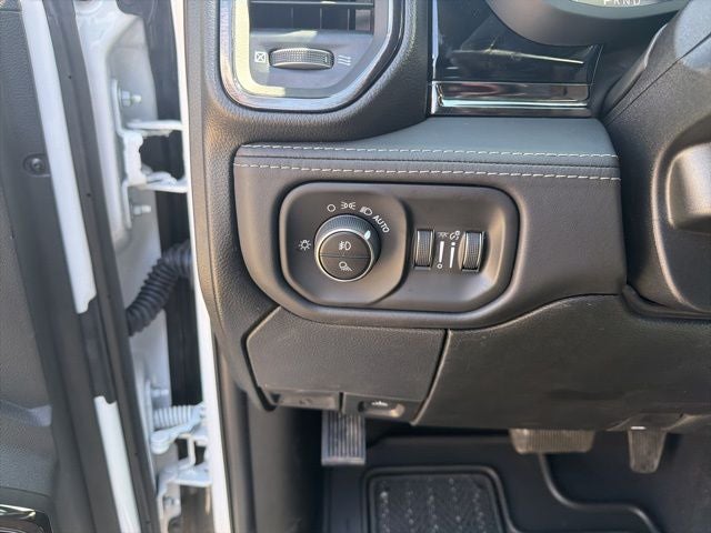 2026 RAM 2500 RAM 2500 LIMITED CREW CAB 4X4 6'4' BOX