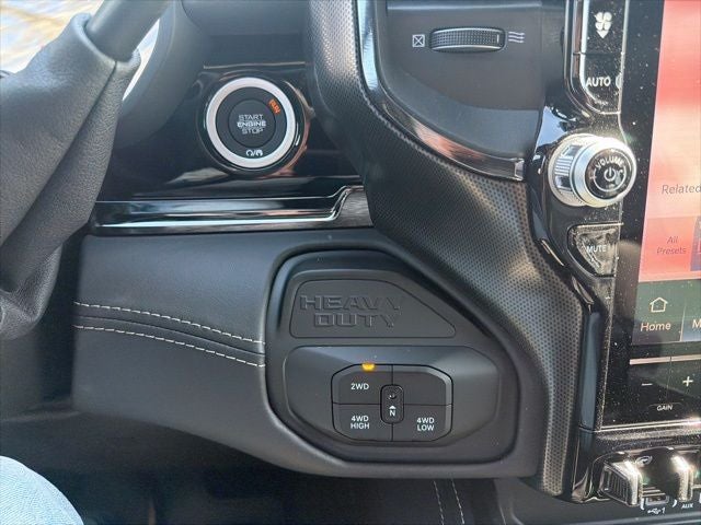 2026 RAM 2500 RAM 2500 LIMITED CREW CAB 4X4 6'4' BOX