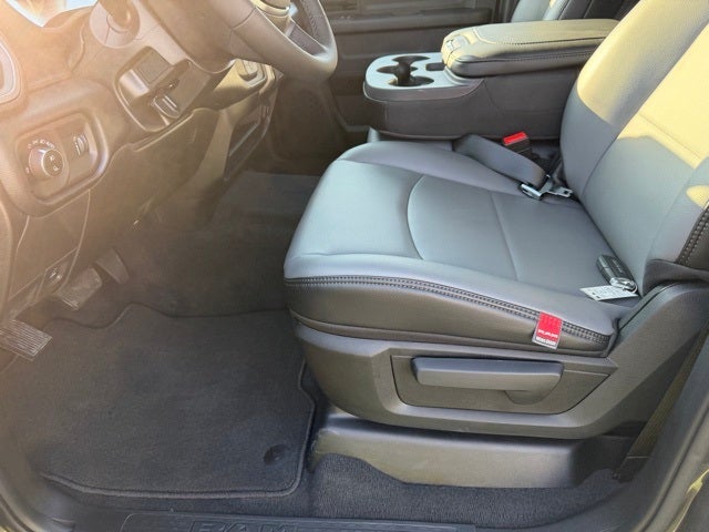 2026 RAM 3500 RAM 3500 TRADESMAN CREW CAB 4X4 8' BOX