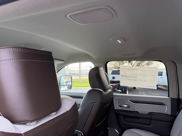 2026 RAM 3500 RAM 3500 LARAMIE CREW CAB 4X4 8' BOX