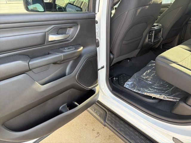 2026 RAM 1500 RAM 1500 EXPRESS CREW CAB 4X4 5'7' BOX