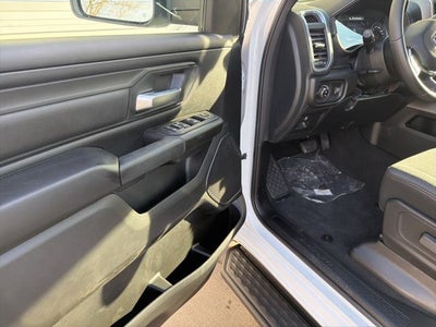 2026 RAM 1500 RAM 1500 EXPRESS CREW CAB 4X4 5'7' BOX