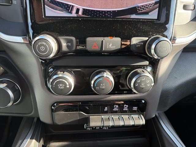 2026 RAM 1500 RAM 1500 EXPRESS CREW CAB 4X4 5'7' BOX