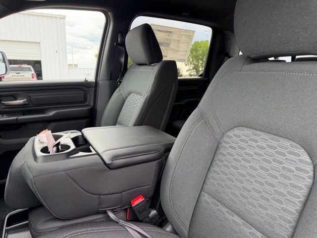 2026 RAM 1500 RAM 1500 EXPRESS CREW CAB 4X4 5'7' BOX