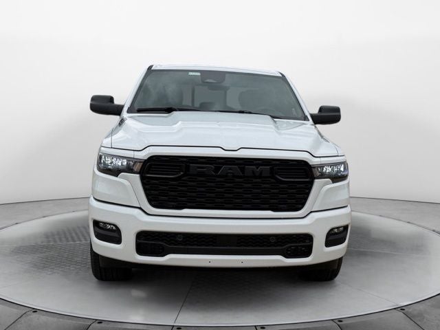 2026 RAM 1500 RAM 1500 EXPRESS CREW CAB 4X4 5'7' BOX