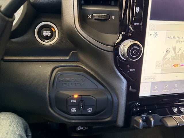 2026 RAM 2500 RAM 2500 TRADESMAN CREW CAB 4X4 6'4' BOX