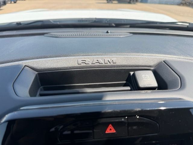 2026 RAM 2500 RAM 2500 BLACK EXPRESS CREW CAB 4X4 6'4' BOX
